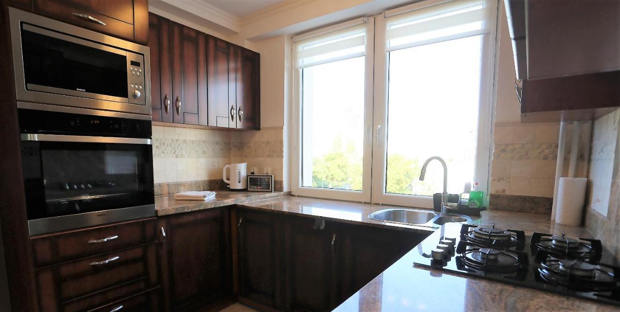 Apartament Mgm Karmelicka Warschau Buitenkant foto