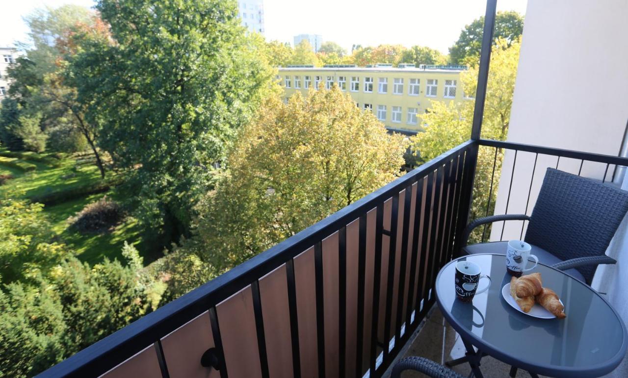 Apartament Mgm Karmelicka Warschau Buitenkant foto