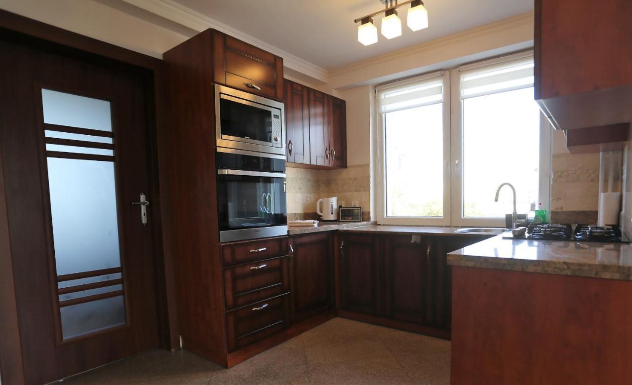 Apartament Mgm Karmelicka Warschau Buitenkant foto