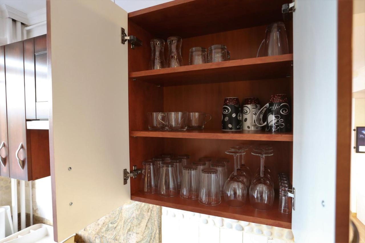 Apartament Mgm Karmelicka Warschau Buitenkant foto